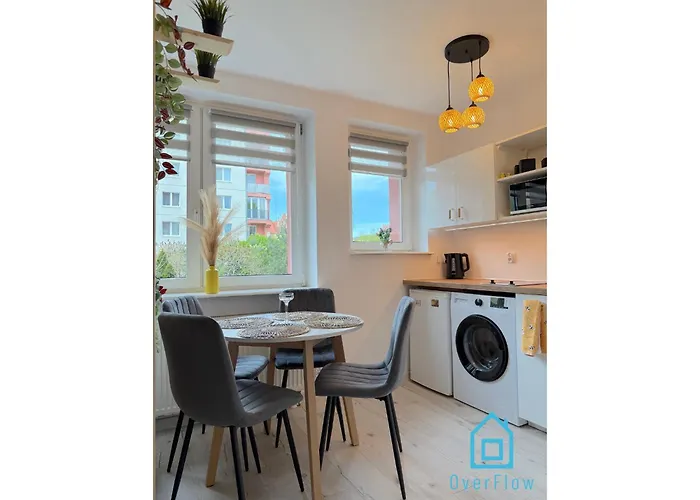 Honey Apartment- Cozy Retreat, 10 Minutes To Gdansk Old Town