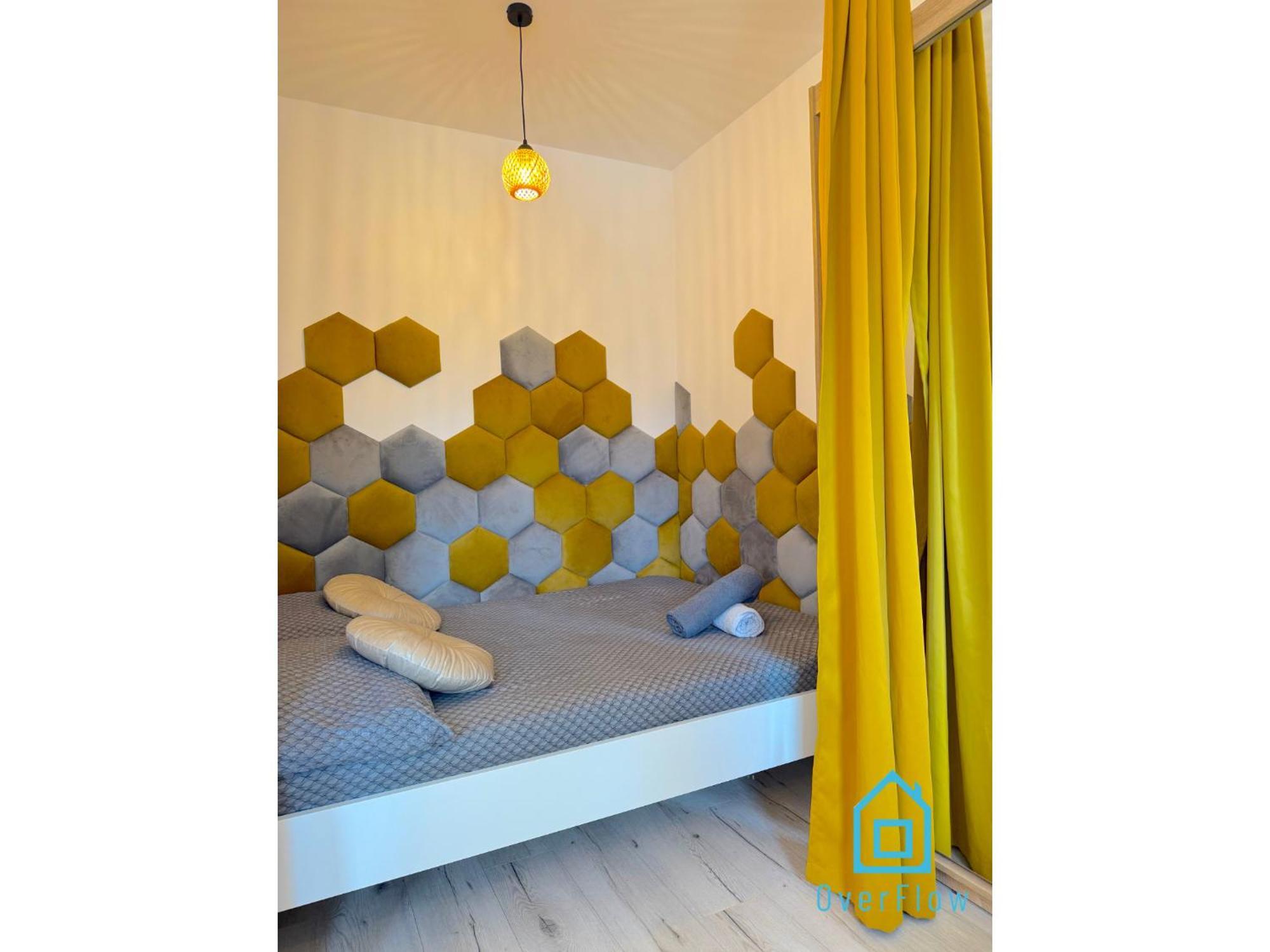 Apartment Honey Apartment- Cozy Retreat, 10 Minutes To Old Town Gdansk
