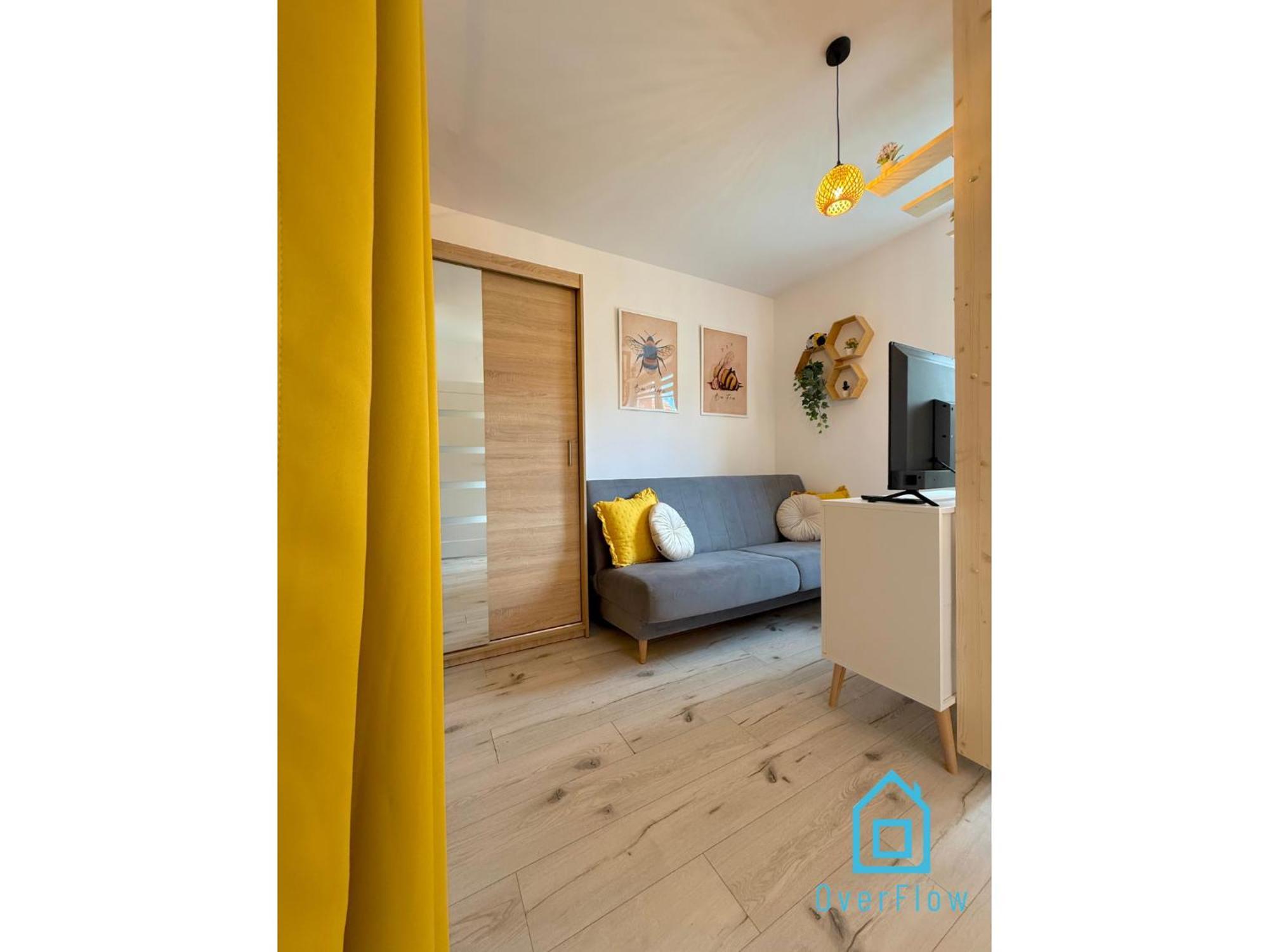 Honey Apartment- Cozy Retreat, 10 Minutes To Old Town Danzig