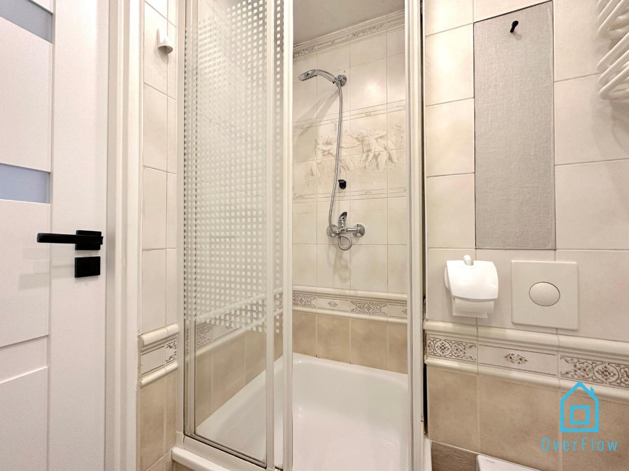 Honey Apartment- Cozy Retreat, 10 Minutes To Old Town Gdansk